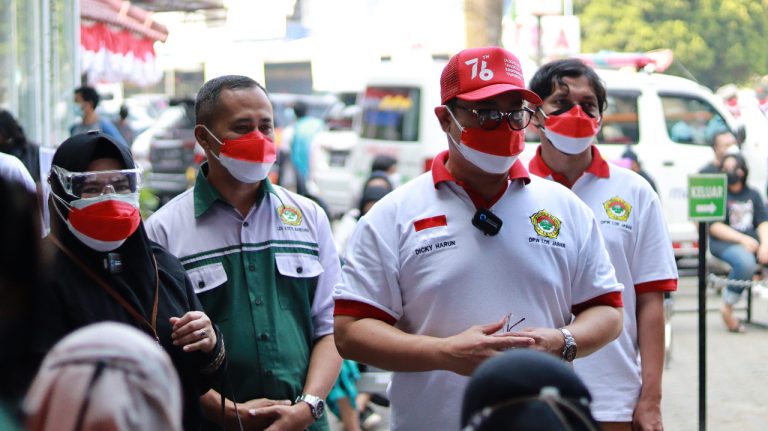 Dukung Percepatan Vaksinasi, LDII Jabar – Klinik Medika Vaksinasi 1.500 Warga Bandung