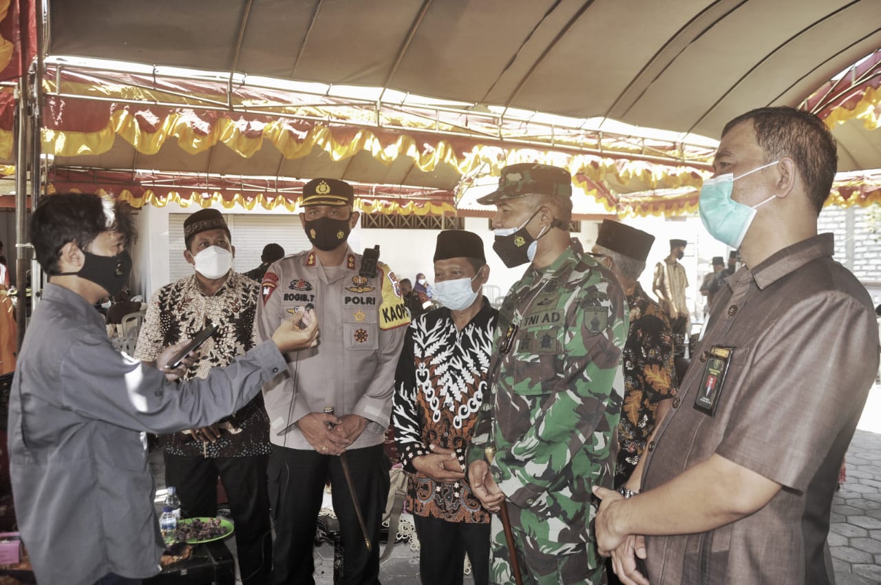 KODIM 0826 Pamekasan tinjau Vaksinasi masal warga LDII