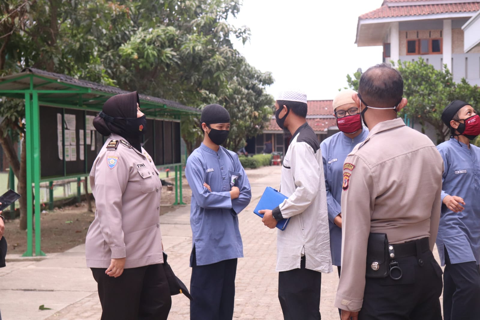 DIREKTORAT BINMAS POLDA JAWA BARAT MELAKSANAKAN PEMBINAAN DAN PENYULUHAN DALAM RANGKA OPERASI BINA WASPADA II LODAYA