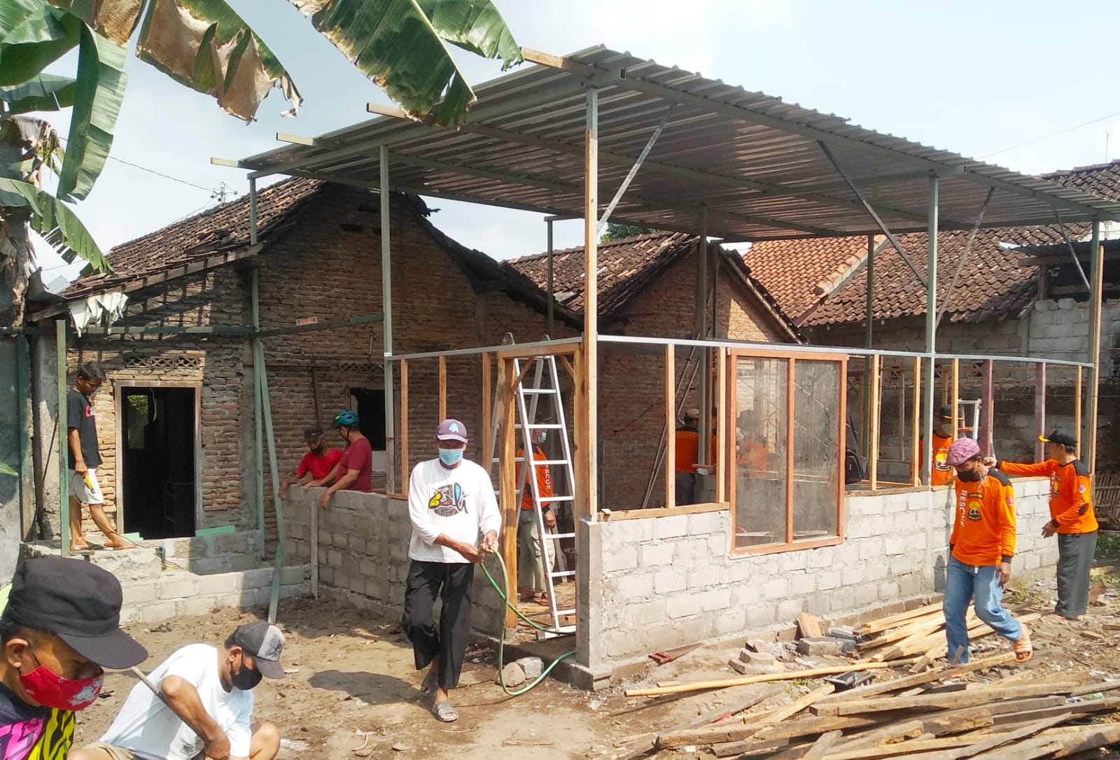 LDII Peduli, Bangunkan Rumah Warga Terdampak Covid-19