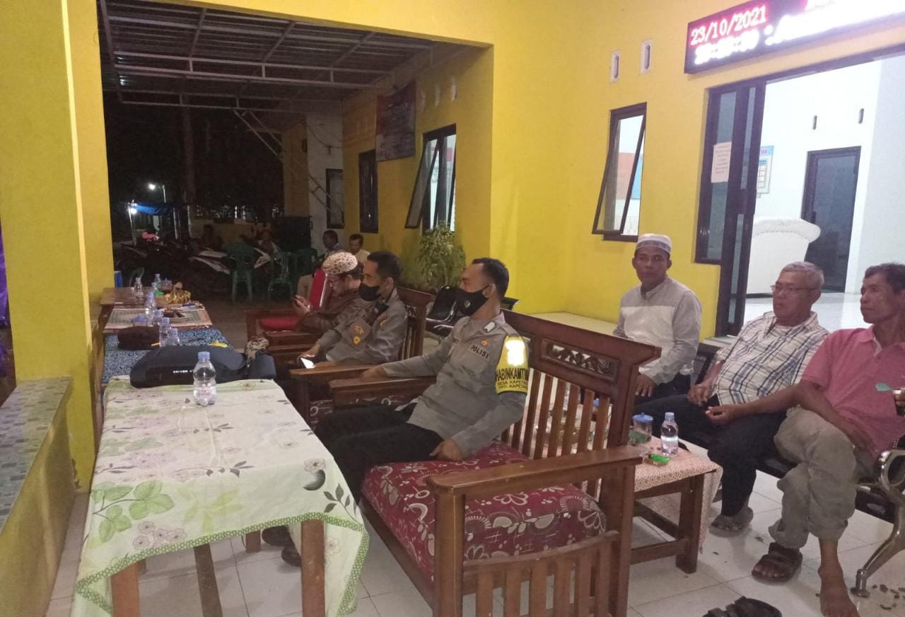 Polisi Sambang Patroli, Monitoring PPKM Di masa Pandemi Dengan Prokes Covid 19 Serta Bagi Bagi Masker