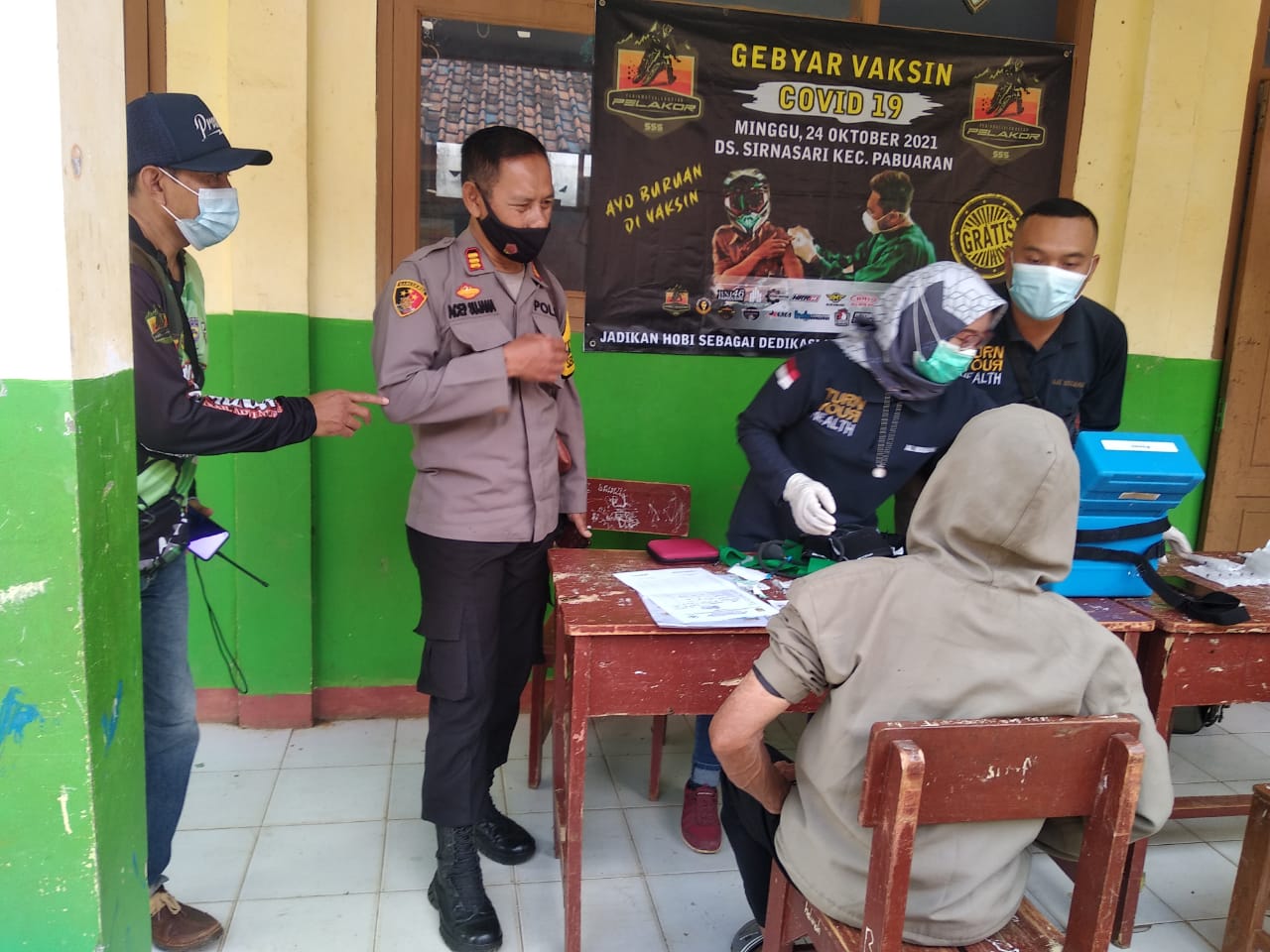 Kabid Humas Polda Jabar : Polisi Monitoring Giat Pemberian Bansos