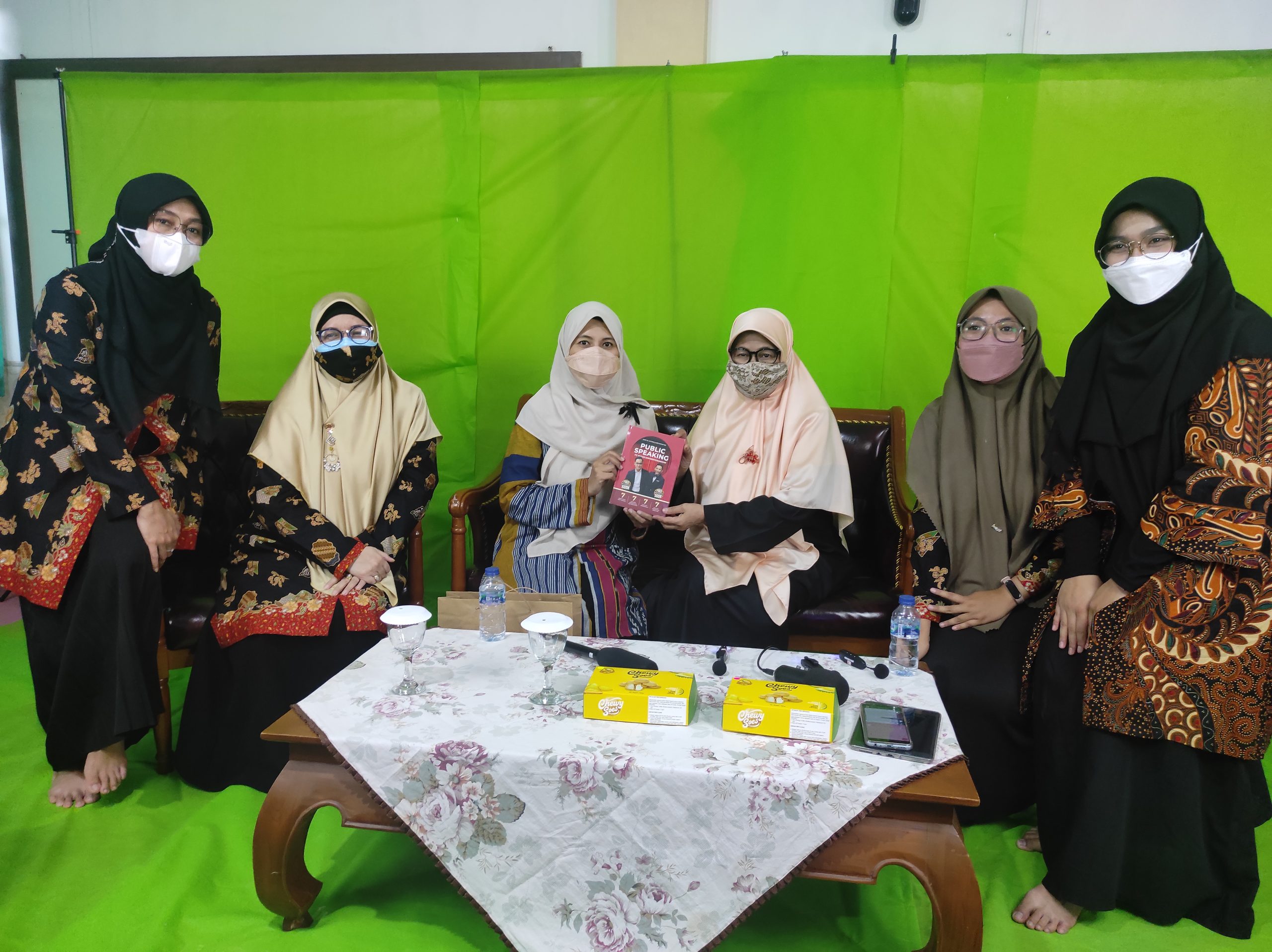 Perempuan Sebagai Ketahanan Keluarga