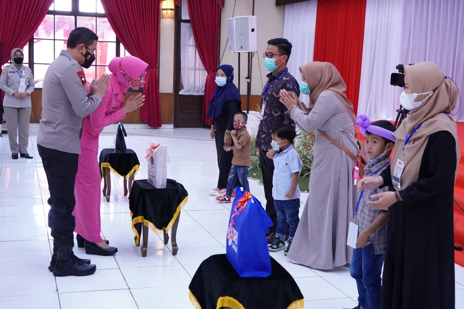 KAPOLDA JABAR HADIRI GIAT PELAYANAN PSIKOLOGI TERHADAP ANAK TERDAMPAK COVID-19