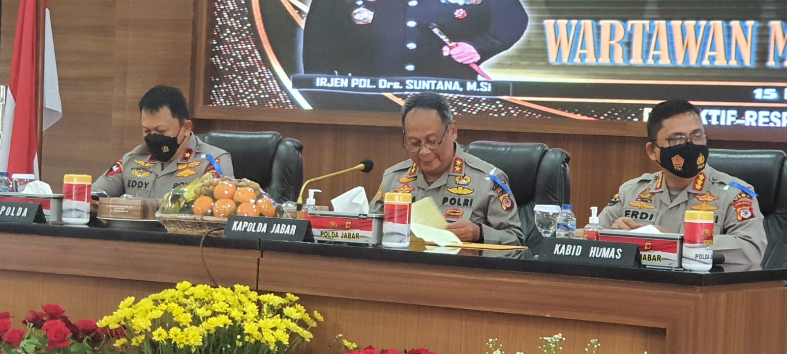 KAPOLDA JABAR PIMPIN APEL GELAR PASUKAN OPS ZEBRA LODAYA 2021