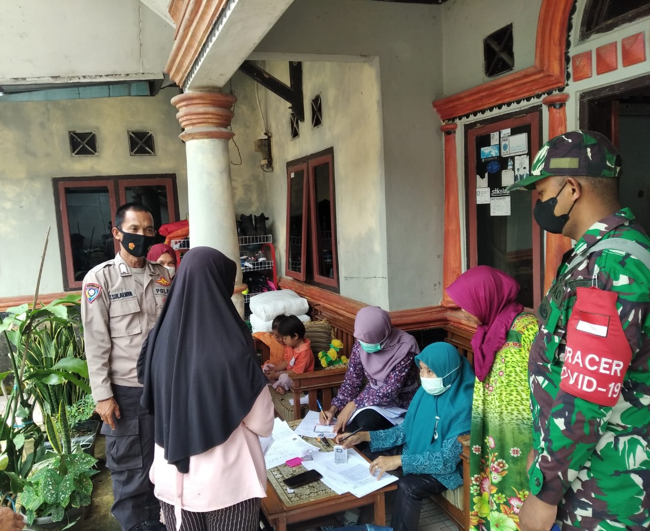 Vaksinasi Door To Door Terus Digencarkan Polisi, Dukung Percepat Herd Immunity