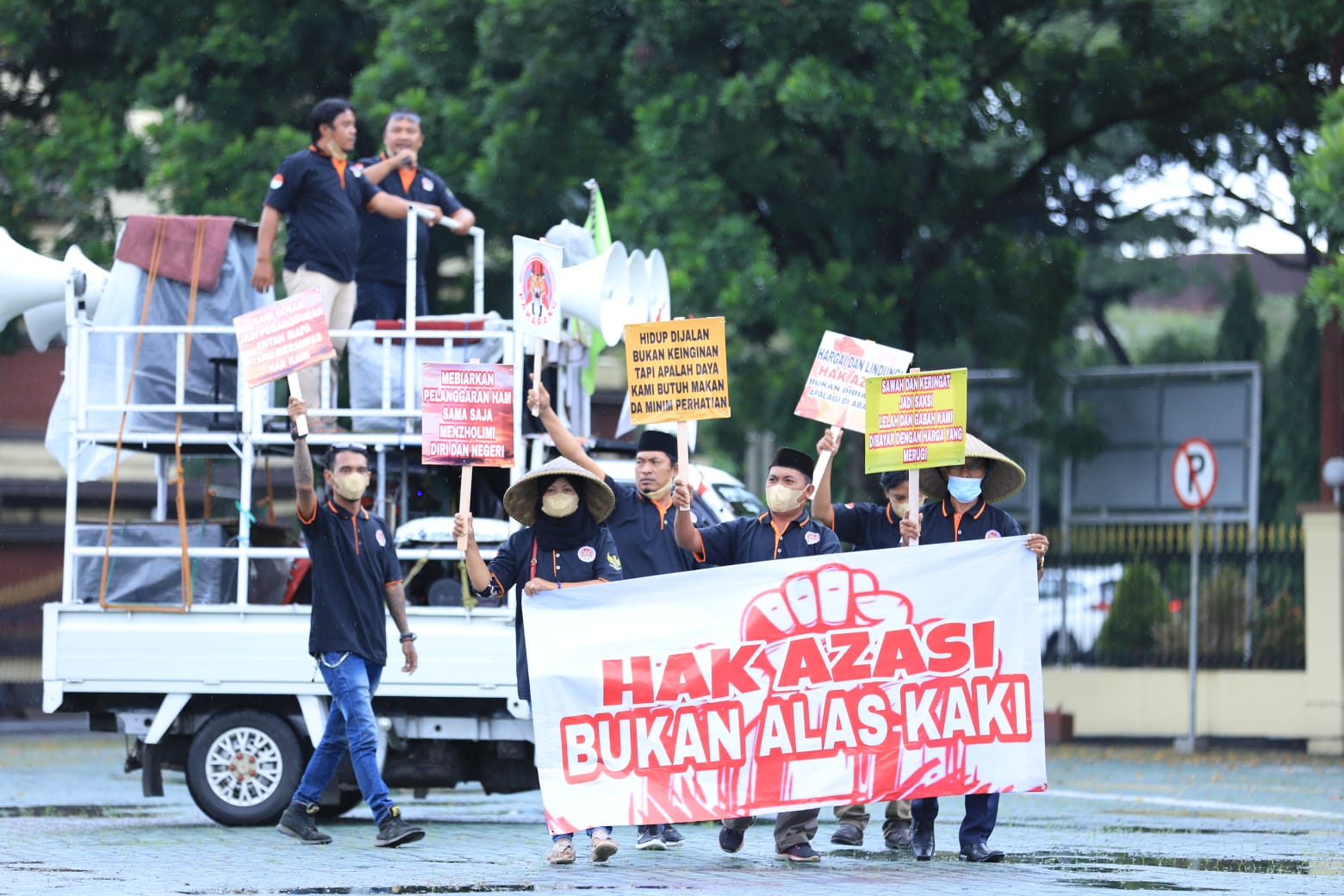 PERINGATI HARI HAM SEDUNIA, POLDA JABAR GELAR LOMBA ORASI UNJUK RASA  MEMPEREBUTKAN PIALA KAPOLRI