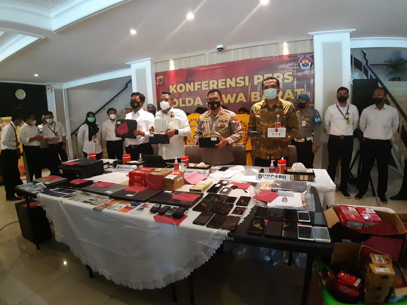 Polri tangkap tersangka pembuat kartu prakerja fiktif