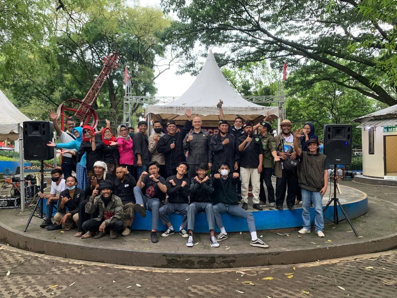 Wakil Ketua DPRD Kota Bandung, Edwin Senjaya ‘Balakecrakan’ Harus Terus Didukung dan Dilestarikan