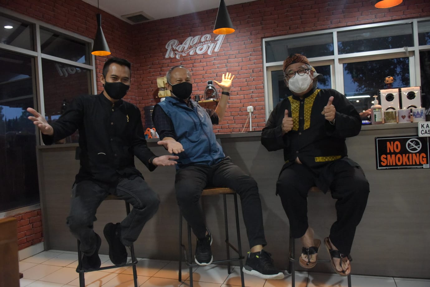 Aksara Coffee dan Barber Shop salah satu worshop binaan Dinsos Jabar