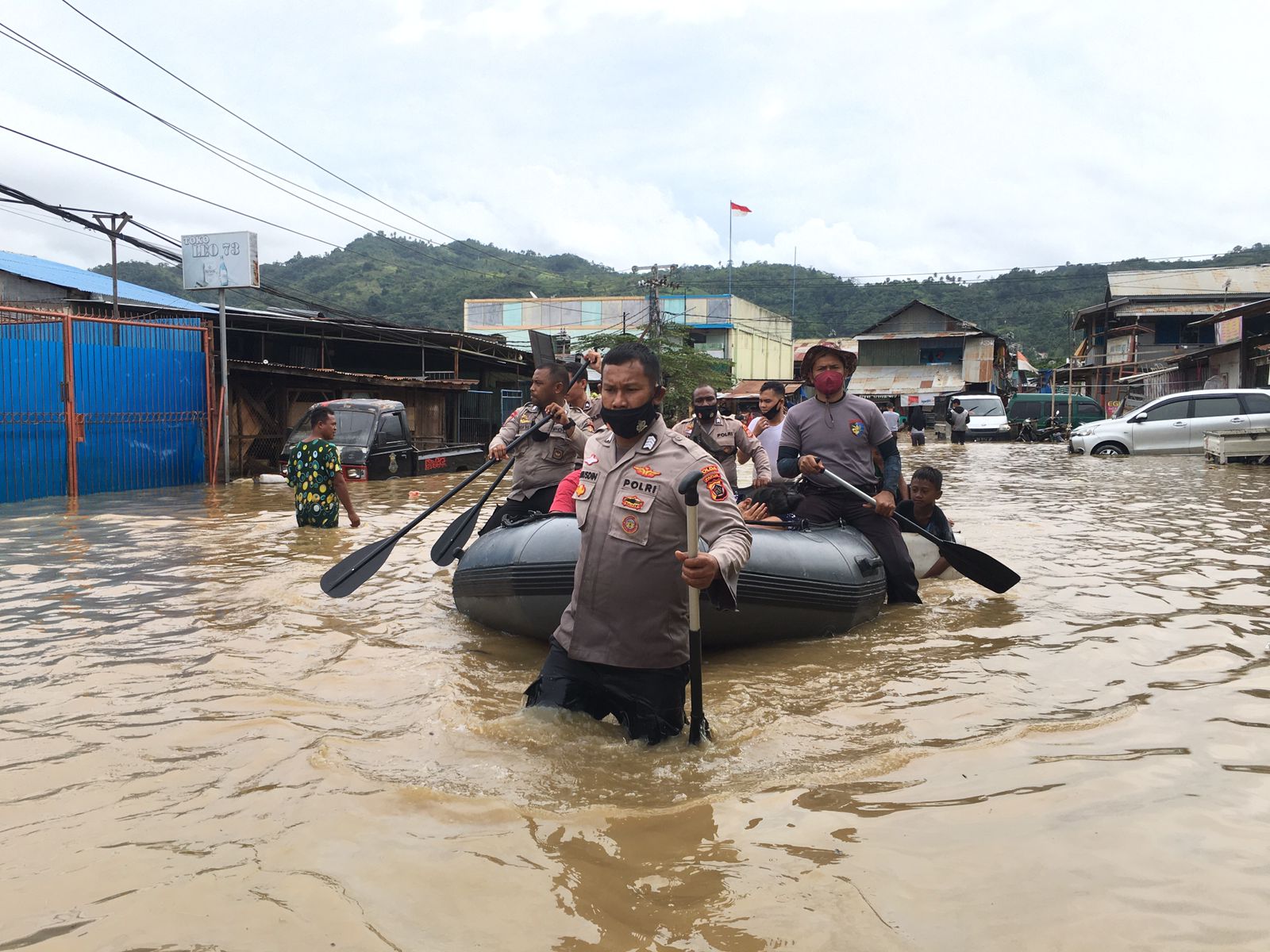 Curah hujan tinggi sebabkan banjir dan tanah longsor di Jayapura