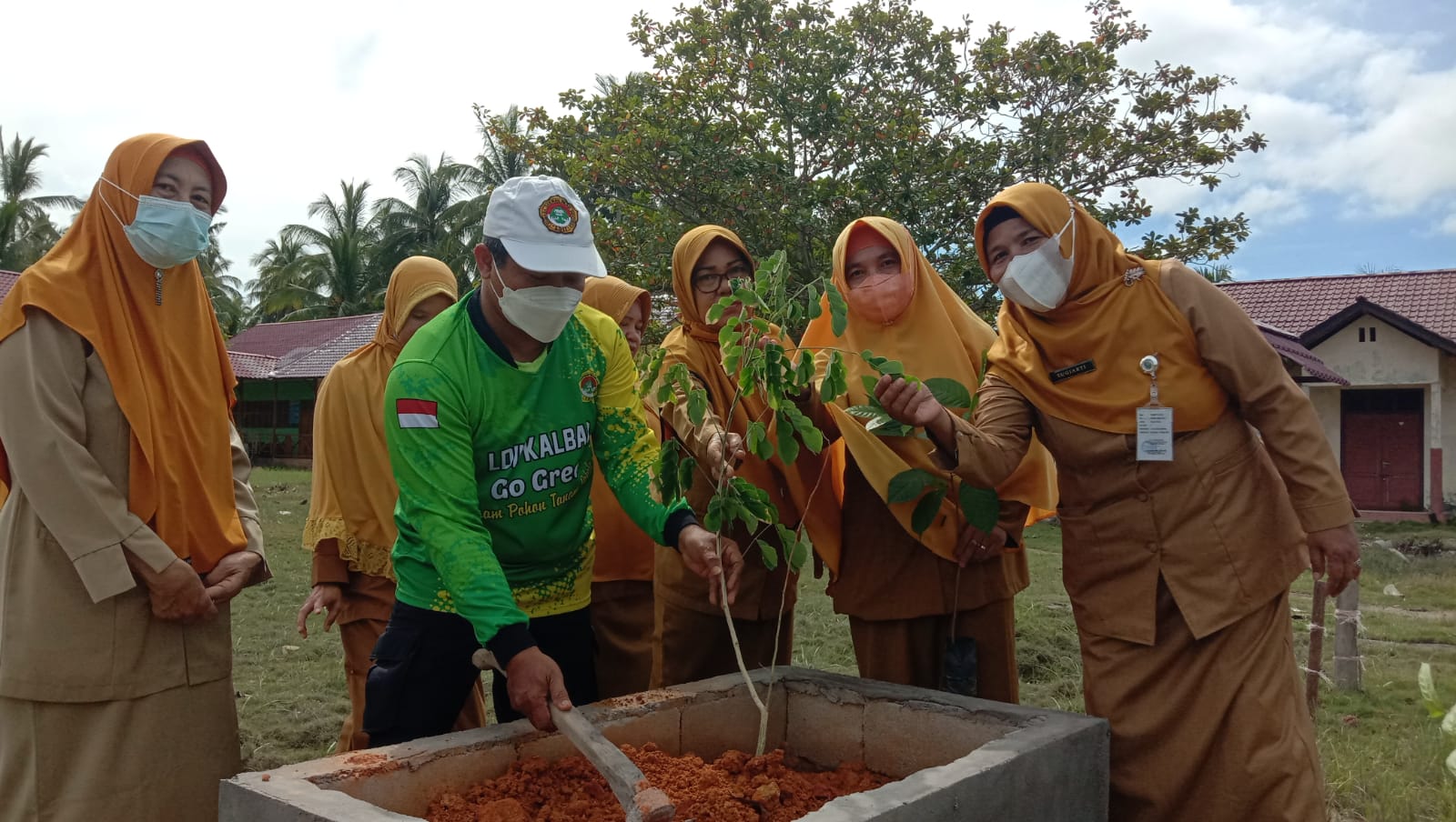 LDII Kalbar Dorong SD 16  Jadi Sekolah Adiwiyata