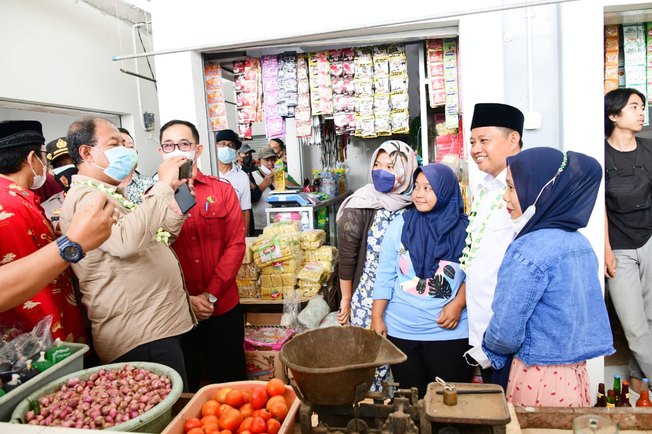 Wagub Jabar Resmikan Pasar Pusakanagara Subang