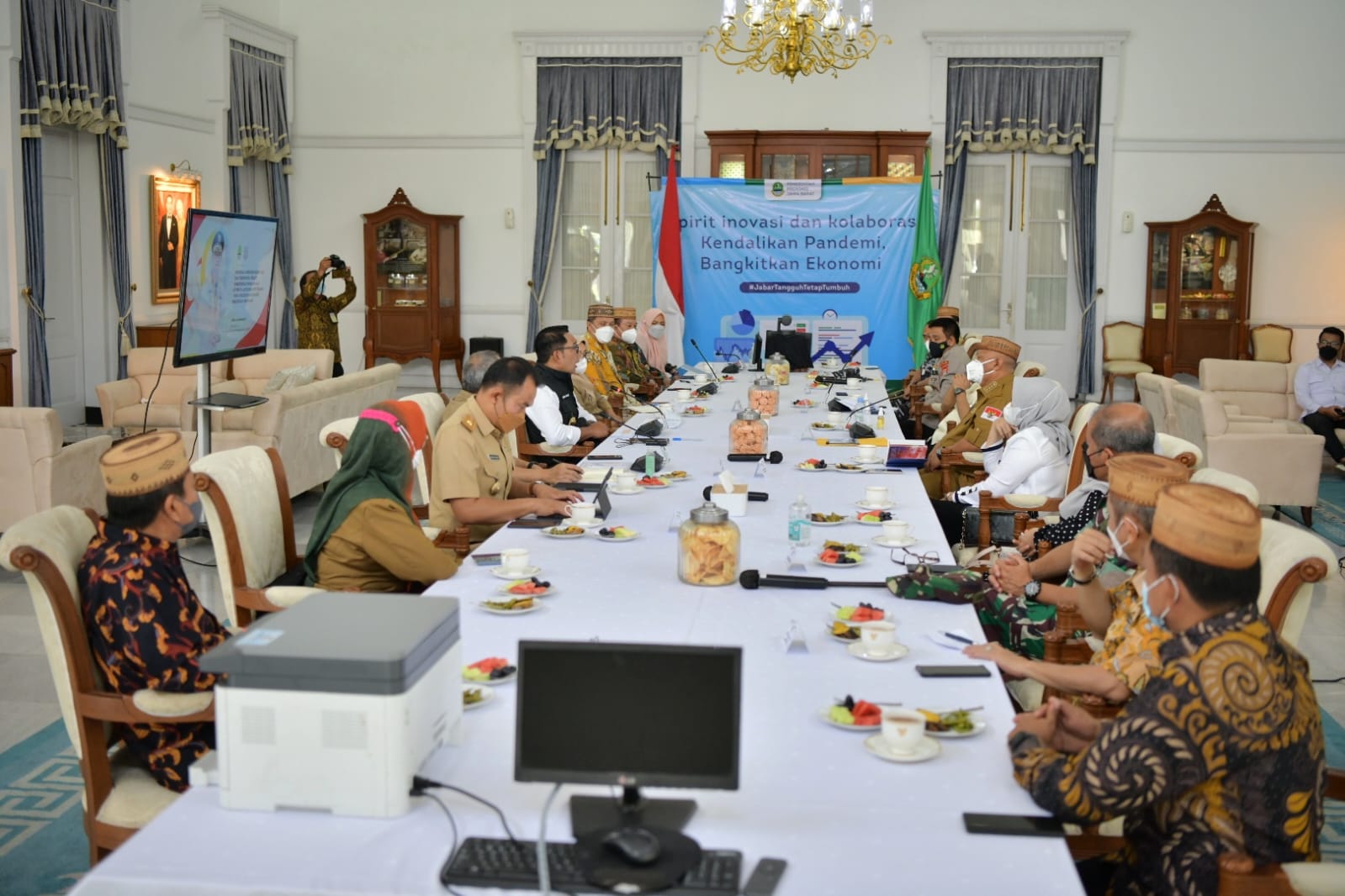 Jabar Bagikan Tips Penanganan COVID-19 ke Gorontalo