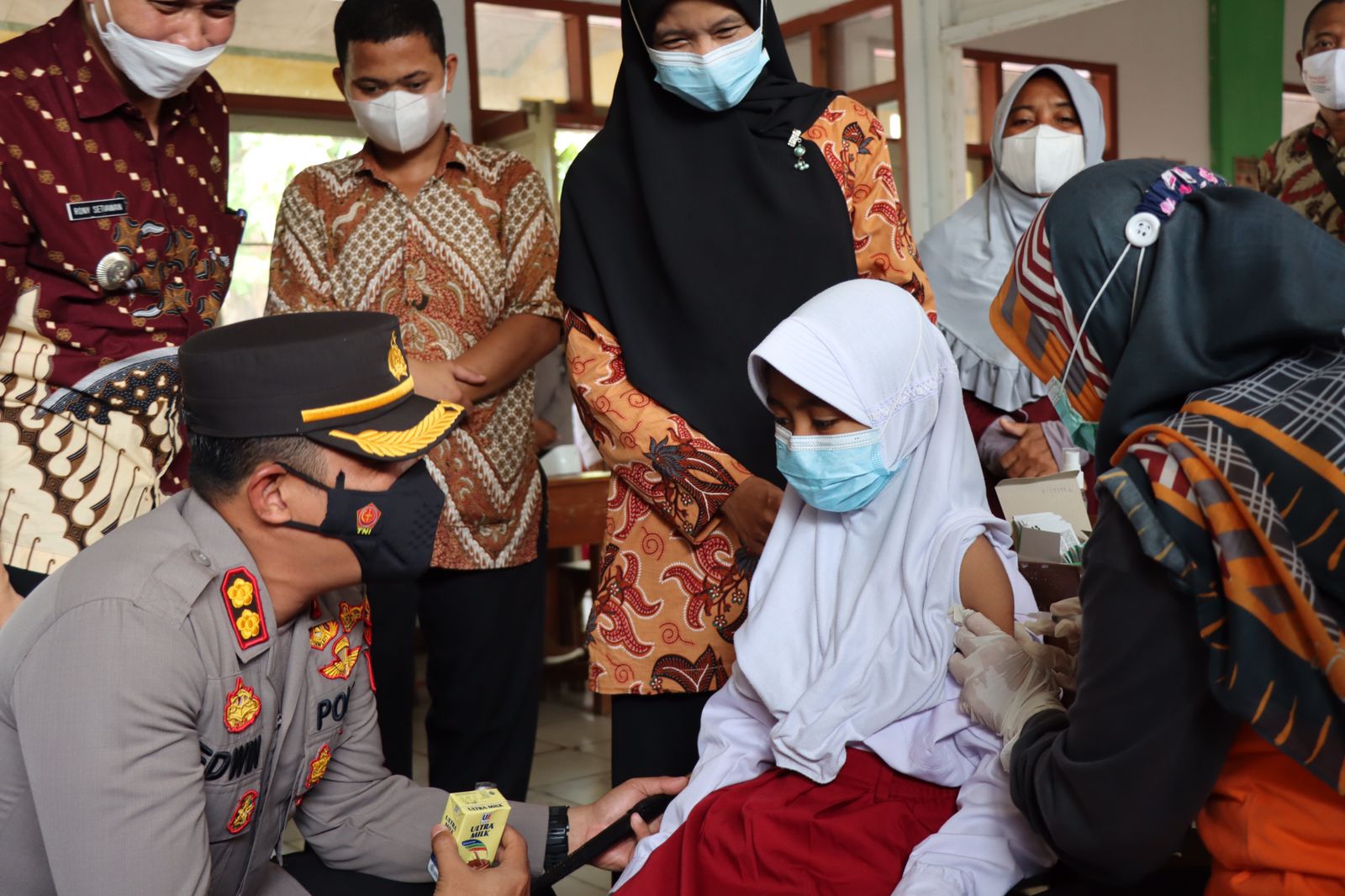 Jelang PTM 100% Polri Kebut Vaksinasi Siswa Sekolah