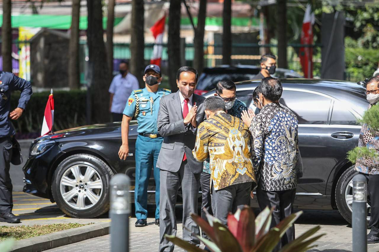 Joko Widodo menilai gotong royong masyarakat saat pandemi sangat terasa