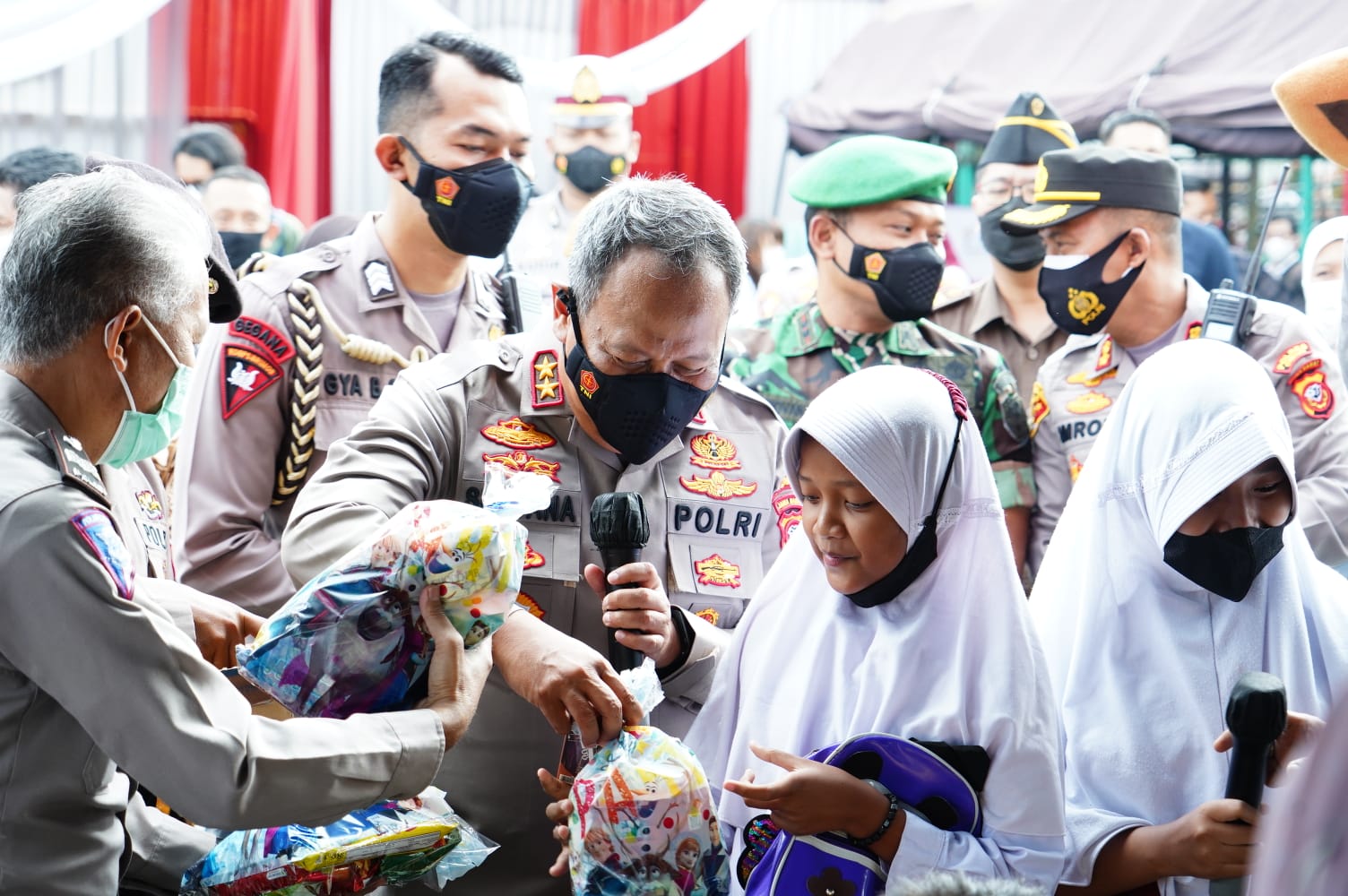 Kapolda Jabar : vaksinasi booster mencapai 300 ribu di Jawa Barat