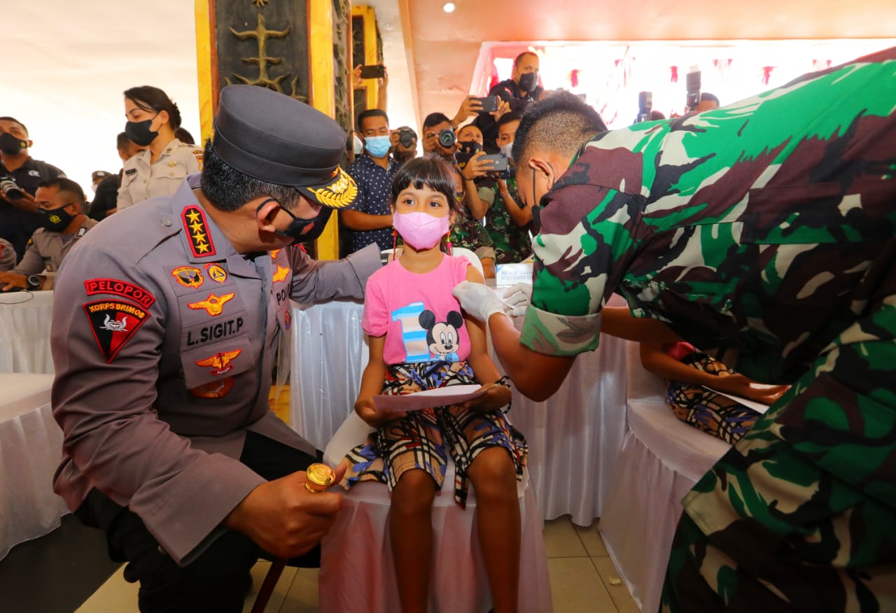 Kapolri minta genjot target vaksinasi dimaluku hingga 70%