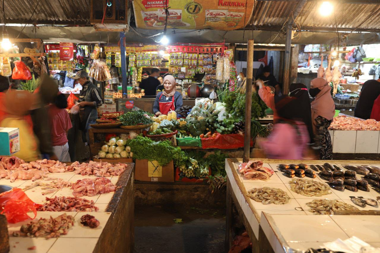 Pemkot Bandung Jual sebanyak 17.200 liter minyak goreng dengan harga Murah