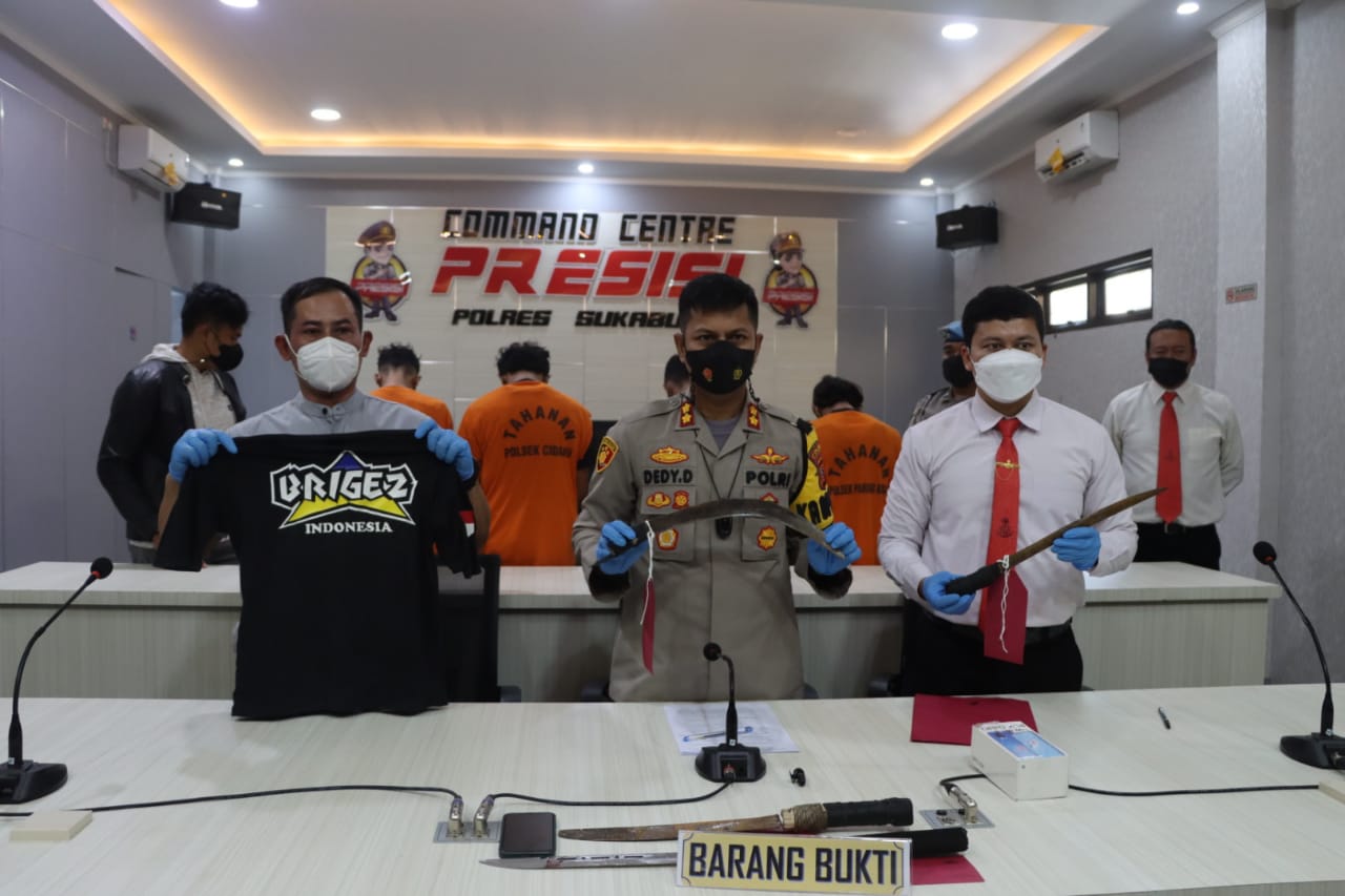 Polisi Komplotan Genk Motor Pelaku Curas Dengan Senjata Tajam