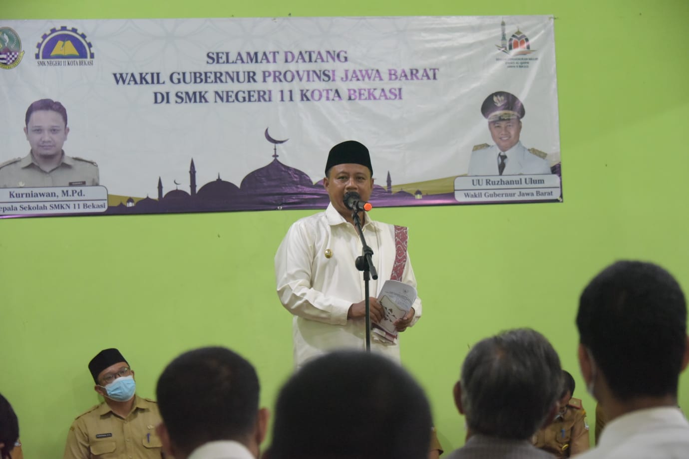 Uu Ruzhanul: Pendidikan Duniawi dan Ukhrawi Harus Seimbang