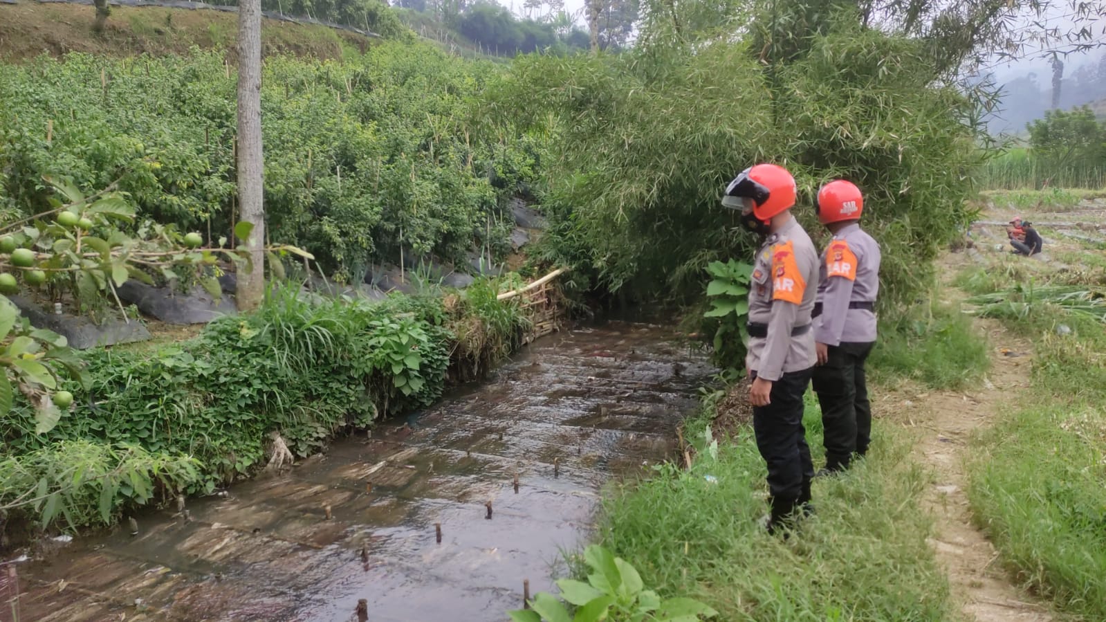 Antisipasi banjir, Polisi cek kondisi sungai Cikarembi Lembang