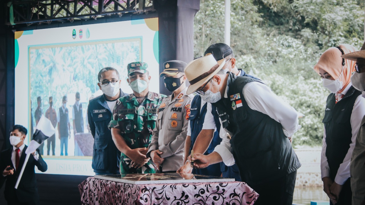 Gubernur Jabar, Ridwan Kamil Resmikan Objek Wisata Situ Wangi