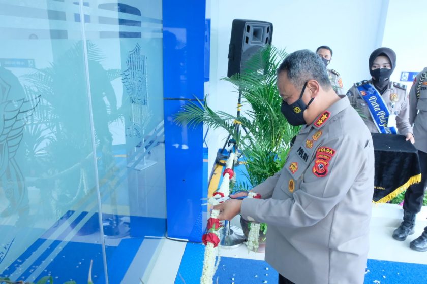 Kapolda Jabar Resmikan Gedung BPKB Dit Lantas Polda Jabar