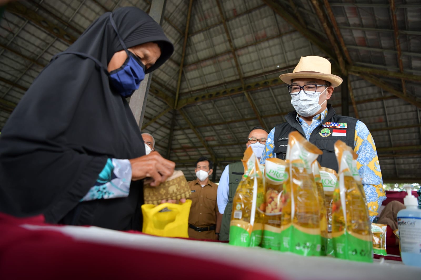 Operasi Pasar 1.500 Kemasan Minyak Goreng Harga Rp14.000 per Liter
