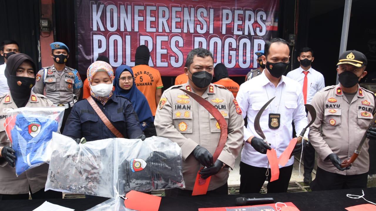 Polisi Tangkap Pelaku Penyerangan Di Cafe Cinus Bogor
