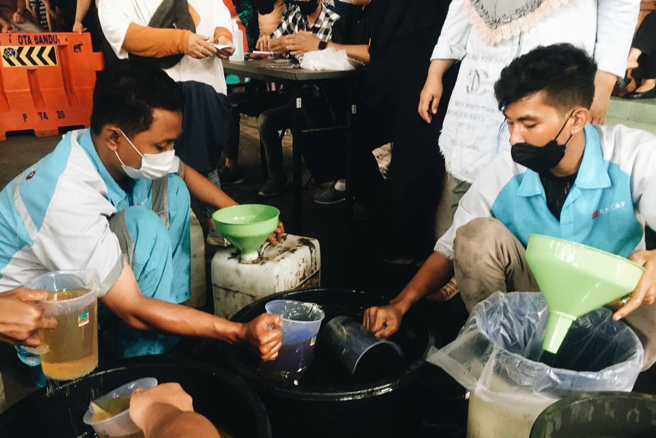 Tekan Harga Minyak Goreng, Pemkot Bandung Gelar Operasi Pasar