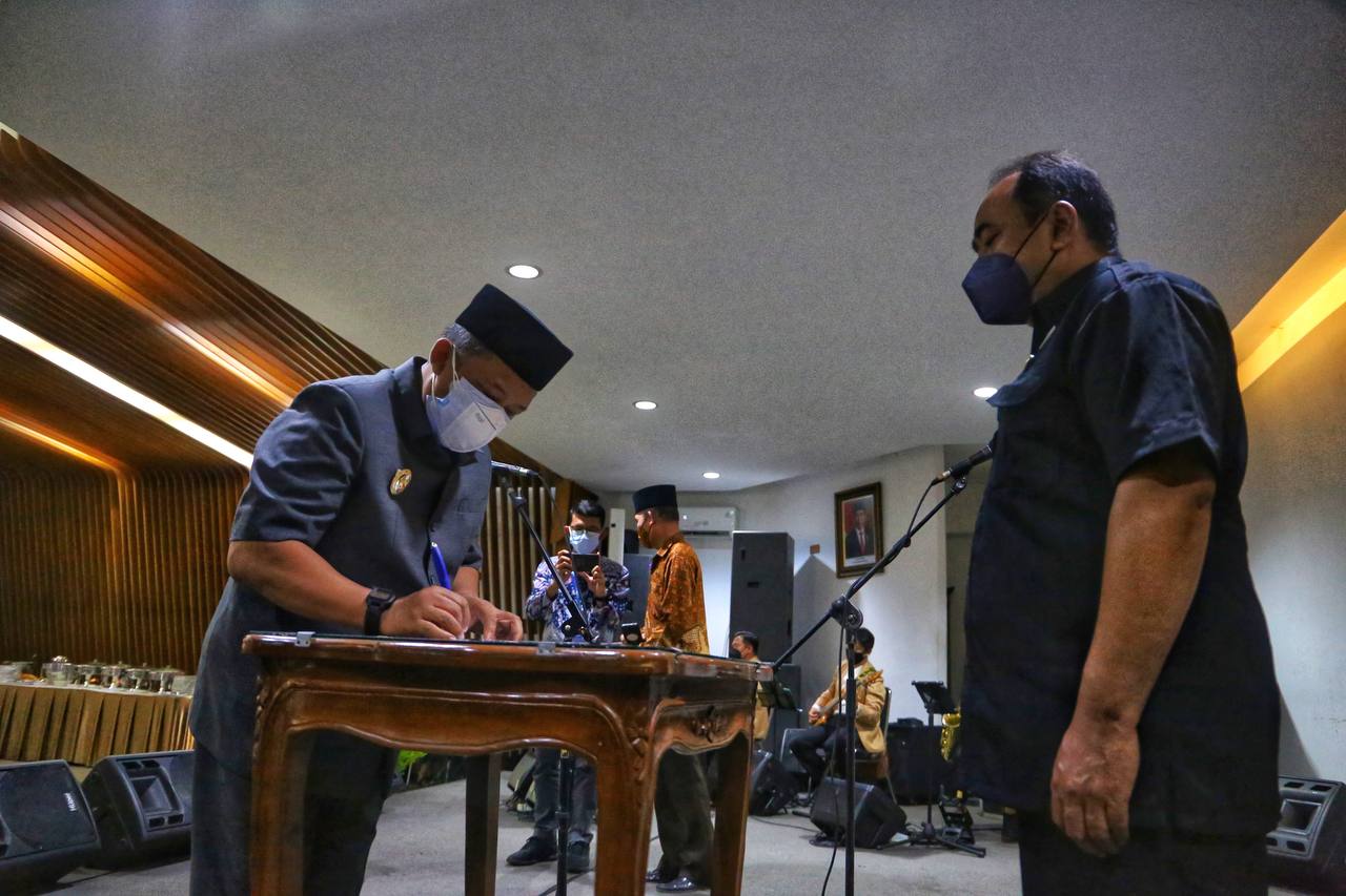 Yana Lantik Tiga Pejabat Fungsional Ahli Utama