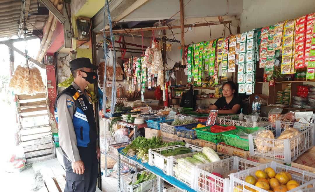 Cek Ketersediaan Minyak Goreng Curah, Polisi Sidak Ke Toko Pasar Tradisional