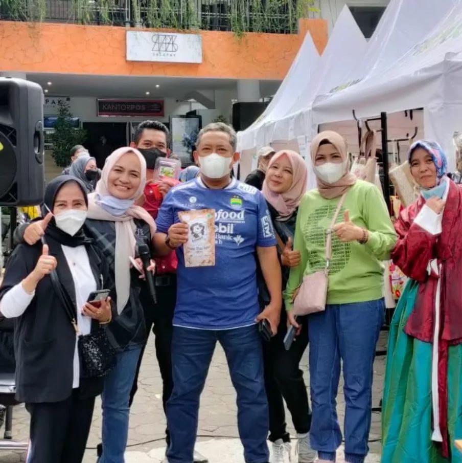 UMKM Bandung, Hayuk Merapat ke Cooking Class Salapak Mikroshop
