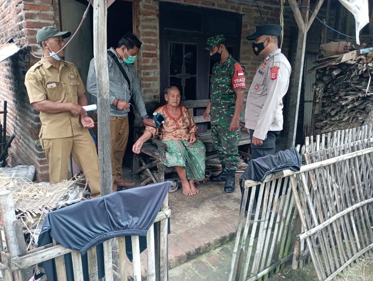 Vaksinasi Door-To-Door, Polisi Sasar Warga Lansia