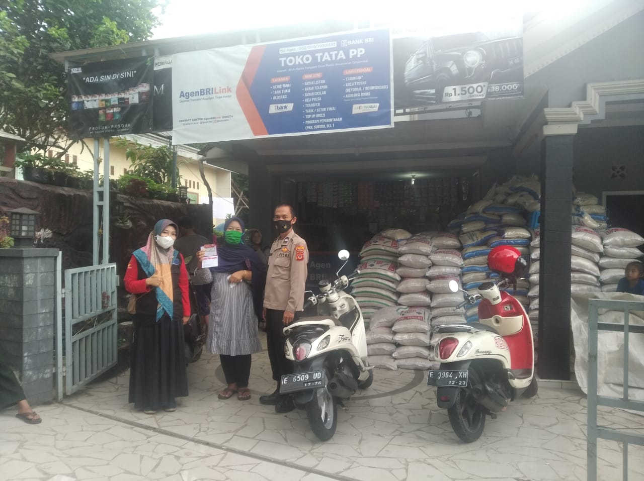 Polisi  Kawal dan Pantau Penyaluran Dana Bantuan PKH