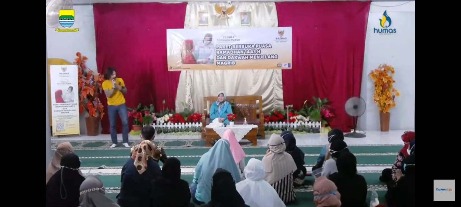 Berbagi Paket Buka Puasa di Lapas Sukamiskin