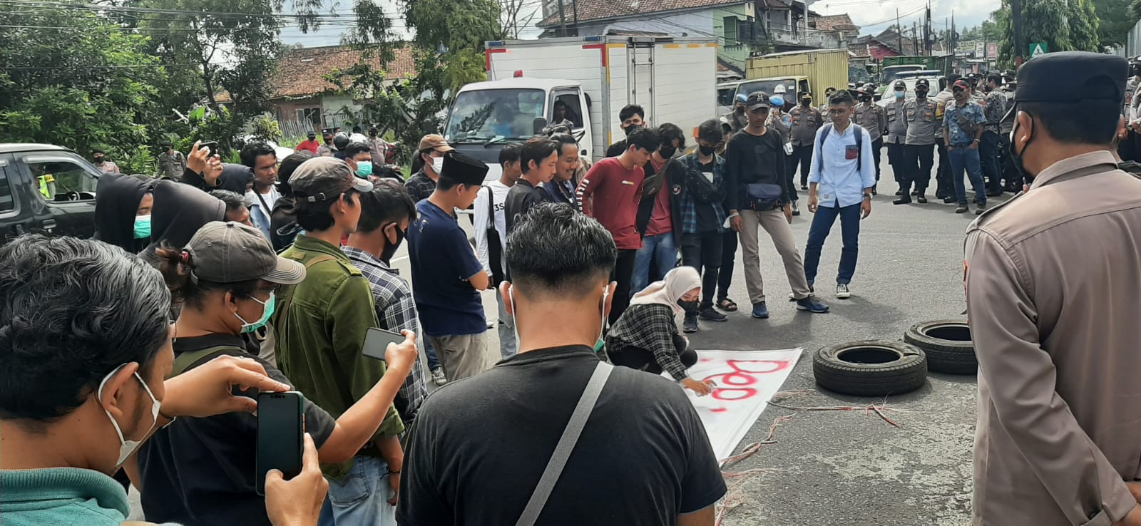 Dugaan Pemukulan saat Aksi Demo Serikat Mahasiswa Tasikmalaya