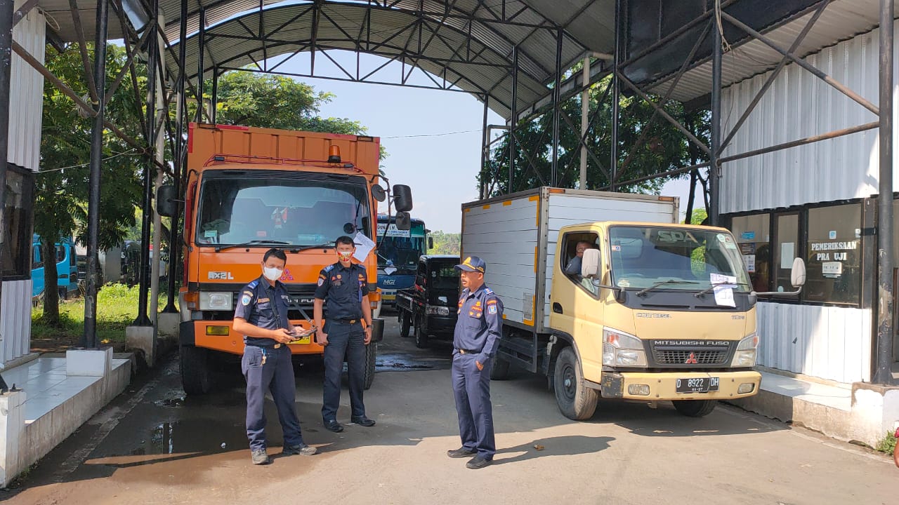 Hujan Lebat, Layanan Uji Kir Gedebage Terendam