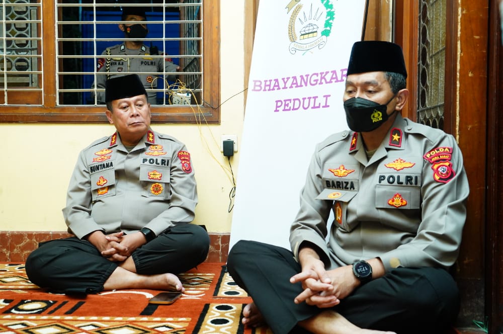 Kapolda Jabar Santuni Anak Yatim