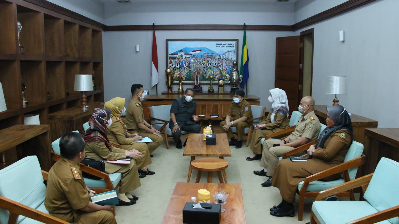 Keren 90 Persen Warga Bandung Taat Pajak