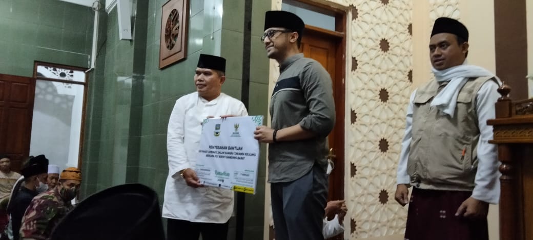 Plt Bupati Bandung Barat Hadiri Tarawih Keliling