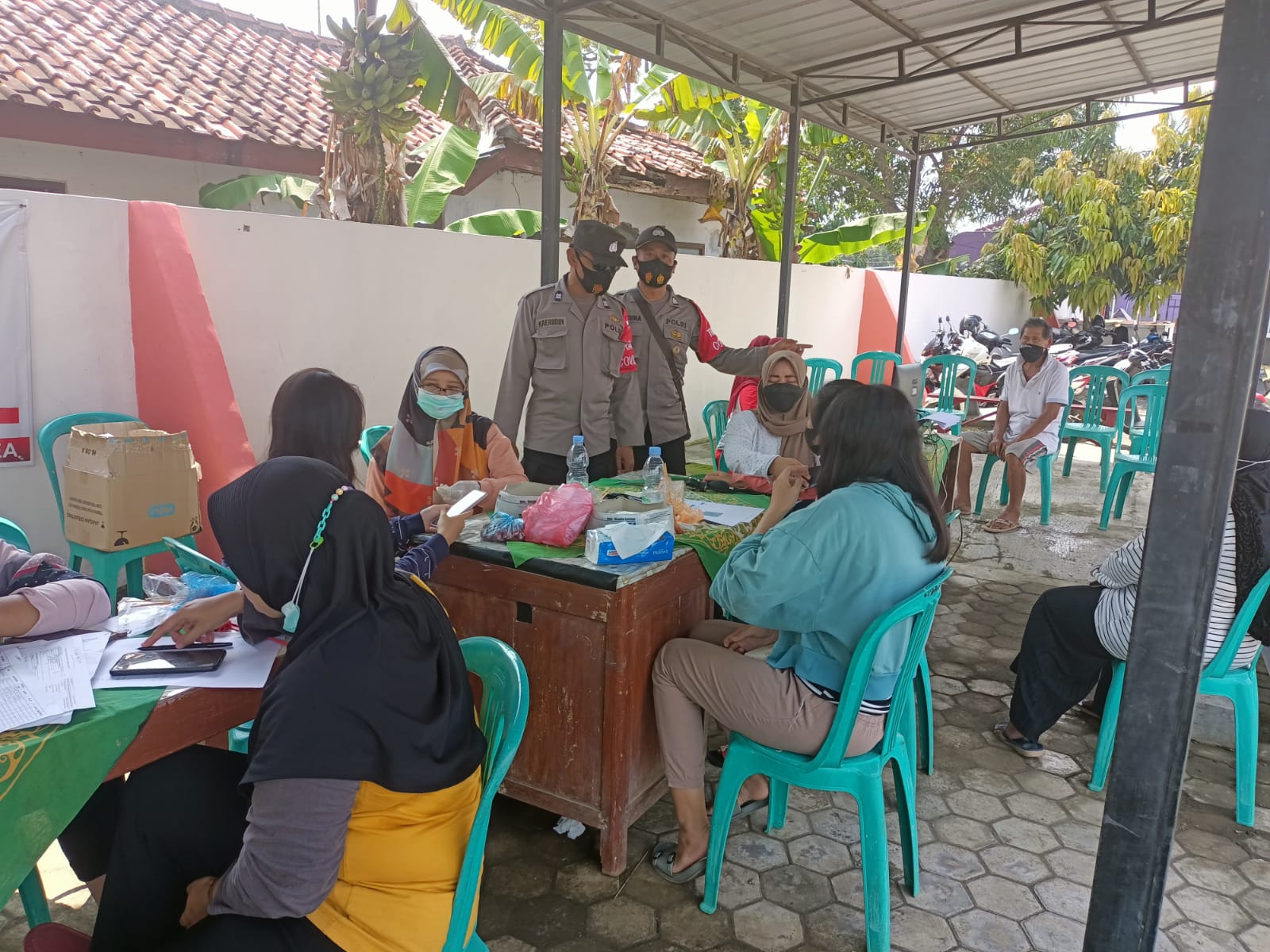 Polisi Monitoring Jalanya Vaksinasi