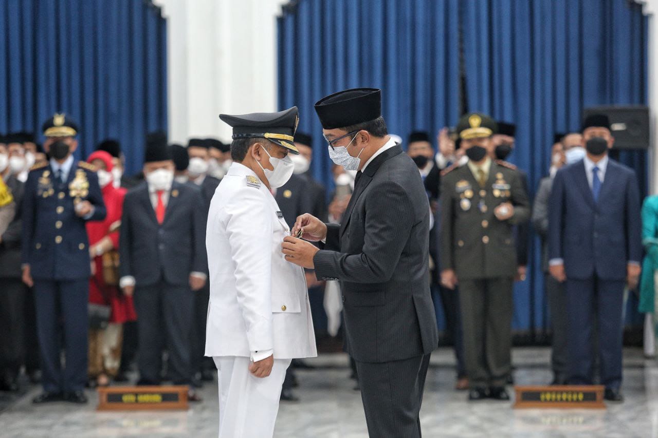 Usai Dilantik, Ini Pesan Gubernur untuk Yana Mulyana