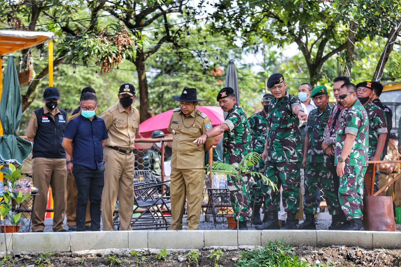 Pemkot Bandung + Pussenkav TNI AD = Kolam Retensi