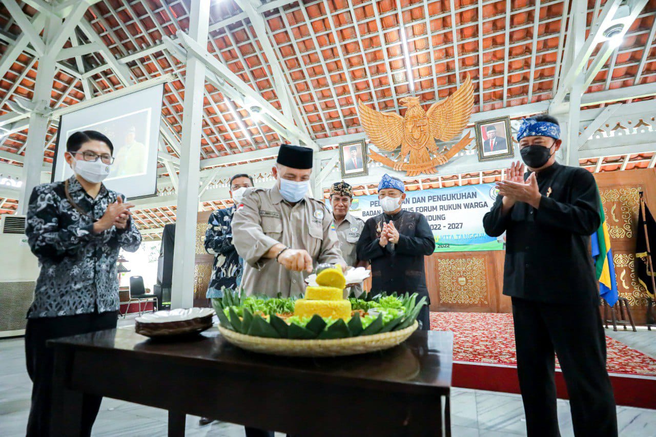 Yana Apresiasi Pengurus RW Bantu Warga Saat Pandemi Covid-19