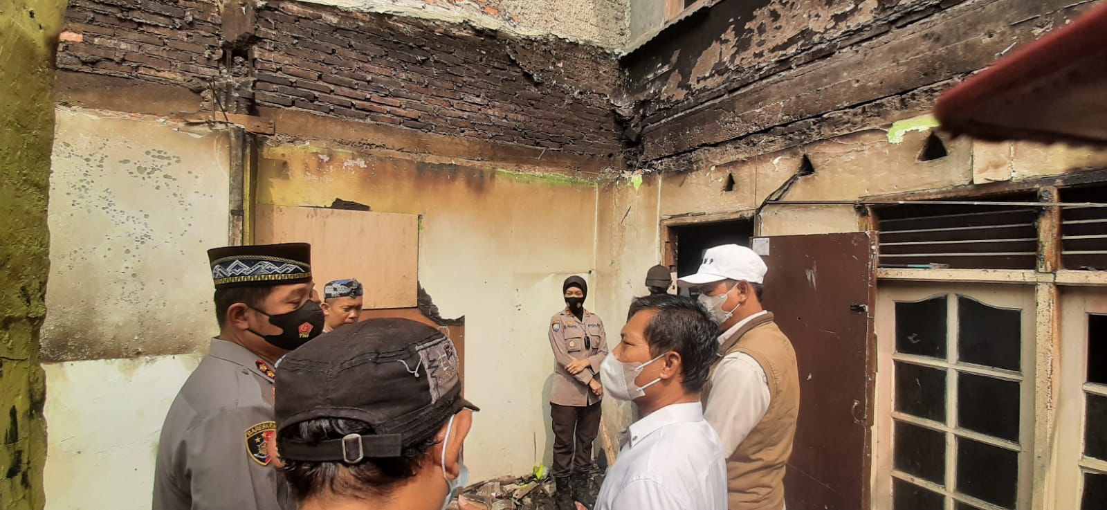 Yayasan Yatim Piatu Terbakar, Kapolres Karawang Berikan Bantuan