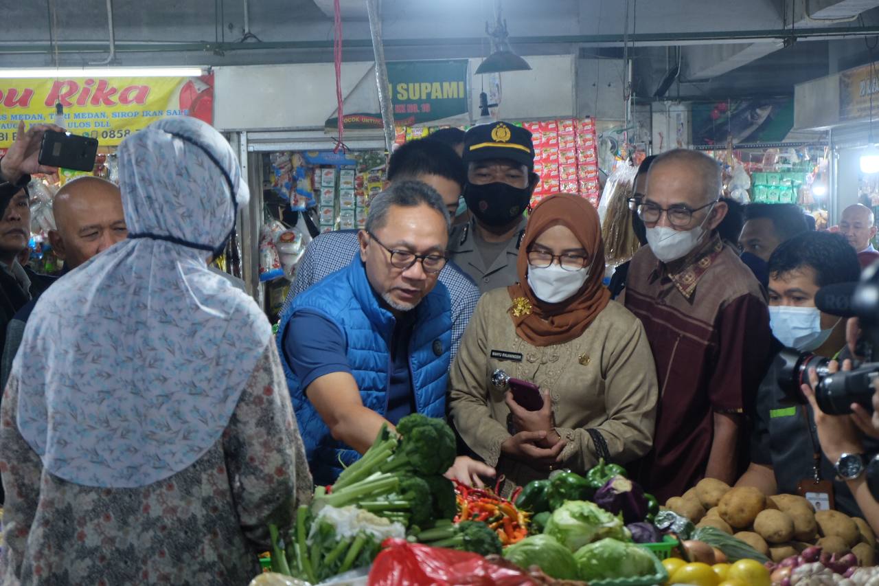 Harga Stabil, Stok Minyak Goreng di Kota Bandung Melimpah