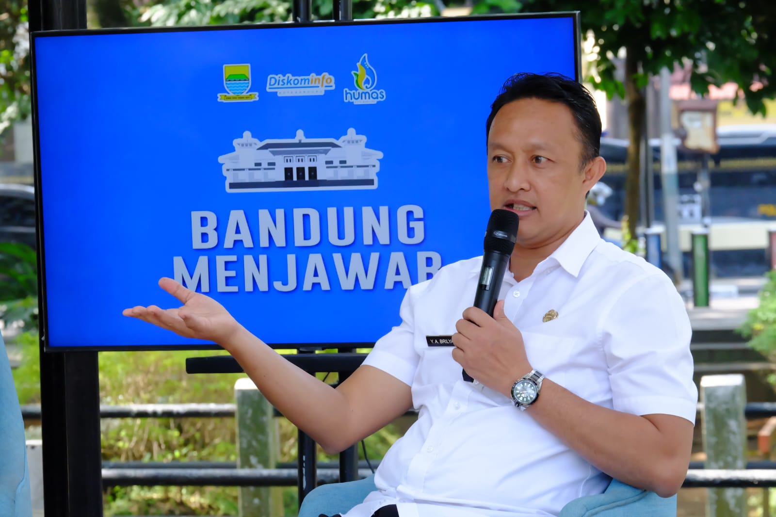Jalan Dago Bebas Kabel FO 100 Persen