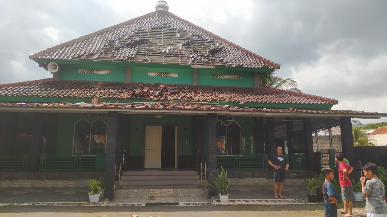 Cianjur Diguncang Gempa 5,6 SR Puluhan Orang Meninggal Dunia